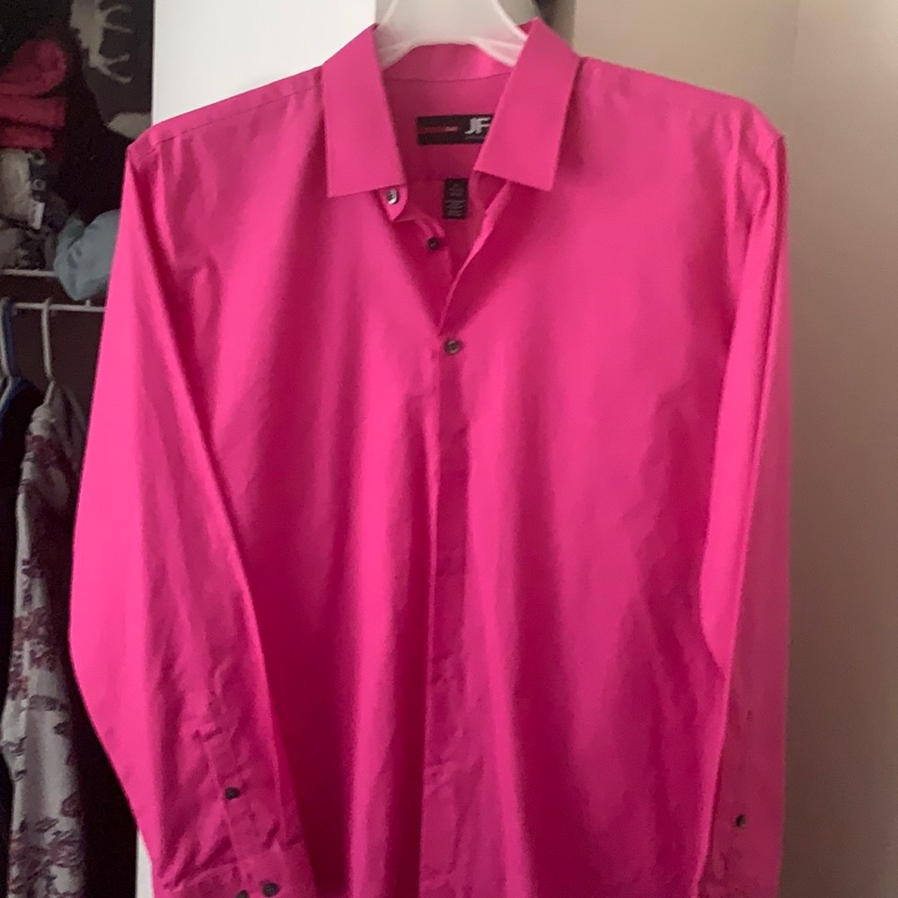 Pink Men’s dress shirt